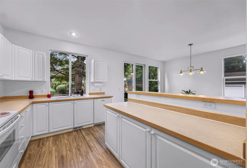 Property photo for 14007 69th Drive Se #p4, Snohomish photo 12
