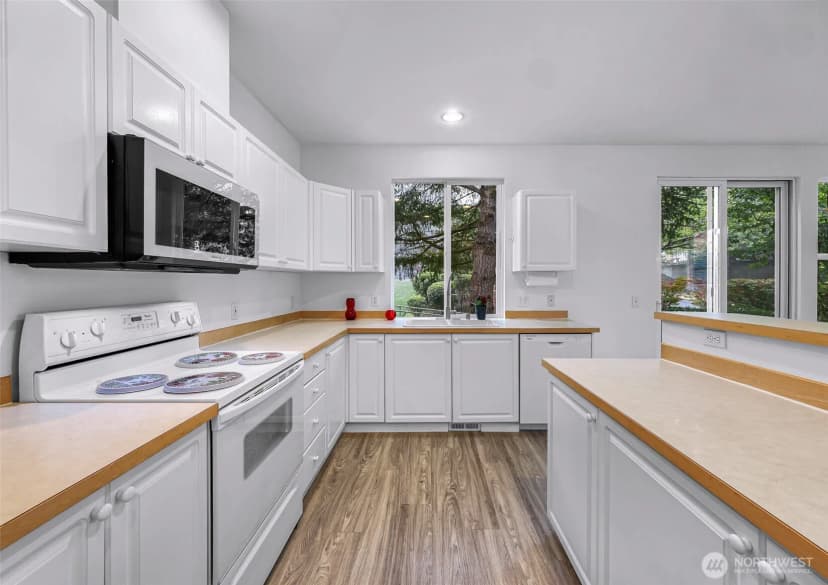 Property photo for 14007 69th Drive Se #p4, Snohomish photo 10