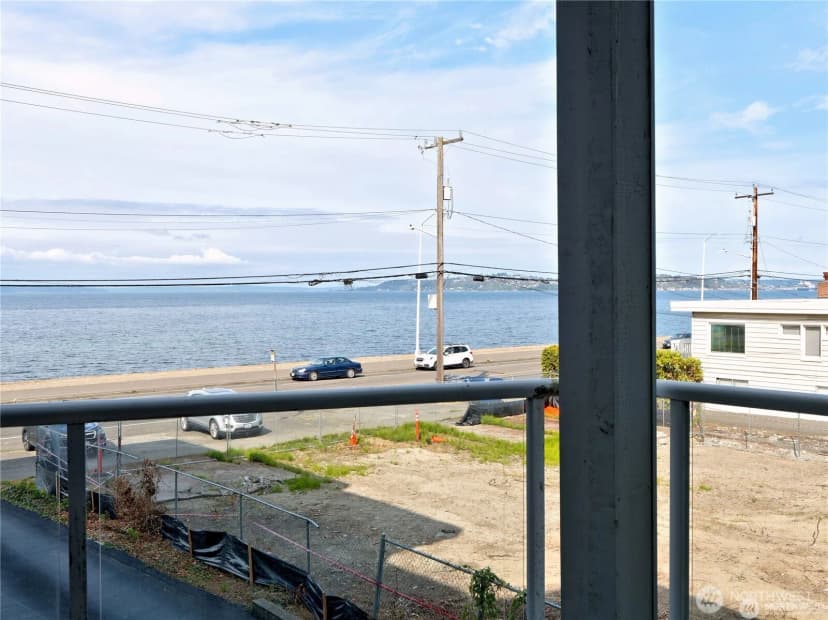Property photo for 2104 Alki Avenue Sw #205, Seattle photo 13