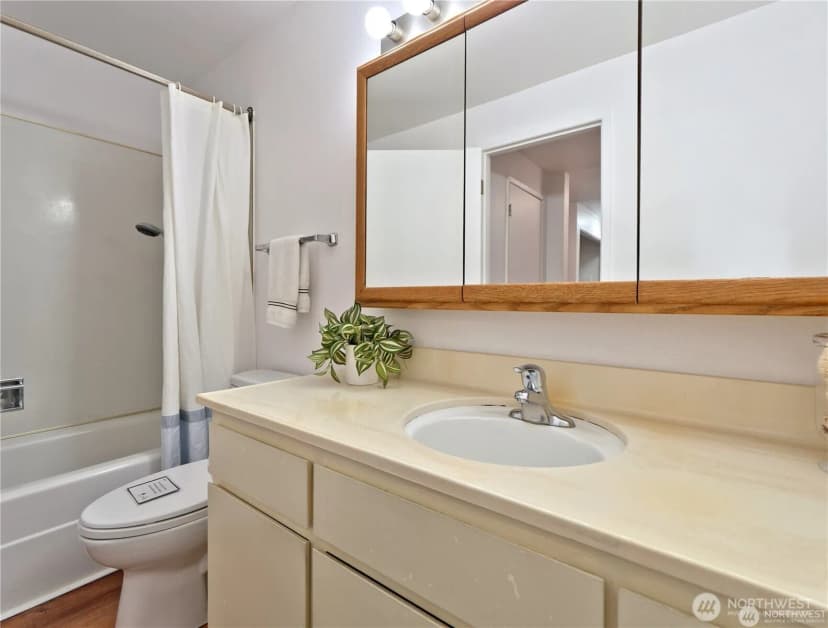 Property photo for 2104 Alki Avenue Sw #205, Seattle photo 24