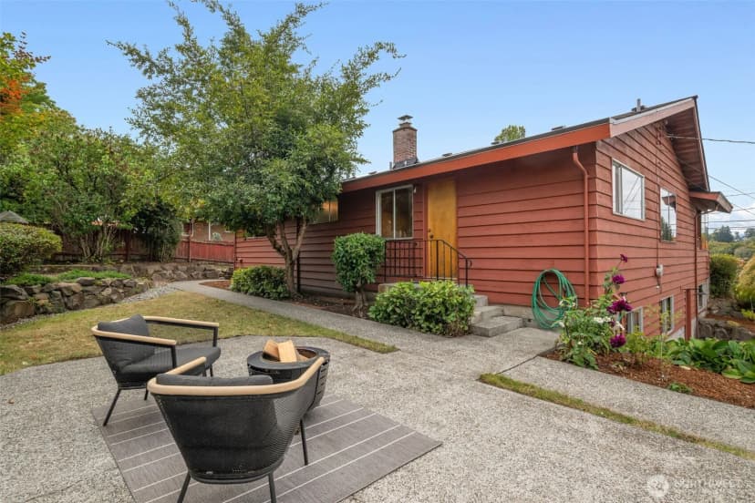 Property photo for 9612 55th Avenue S, Seattle photo 15