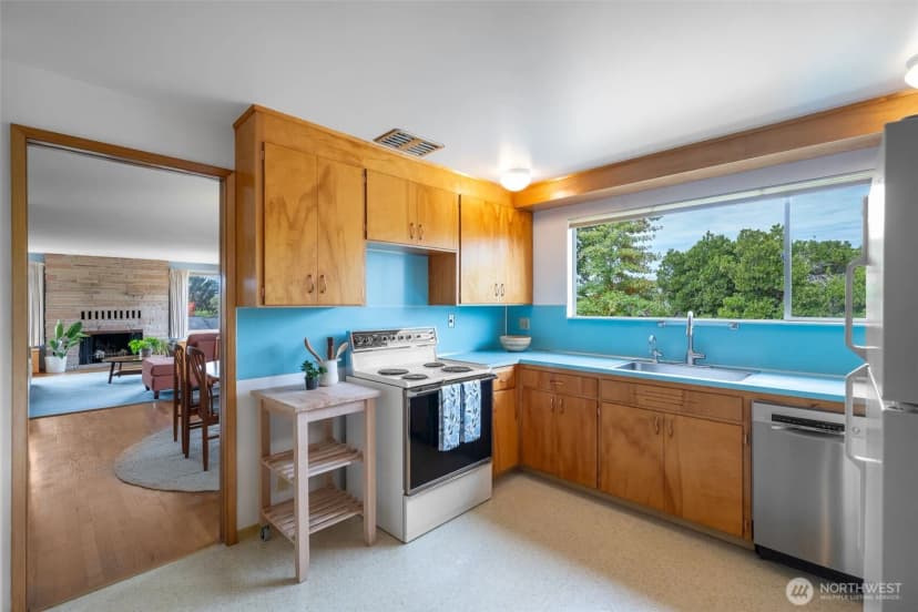 Property photo for 9612 55th Avenue S, Seattle photo 10