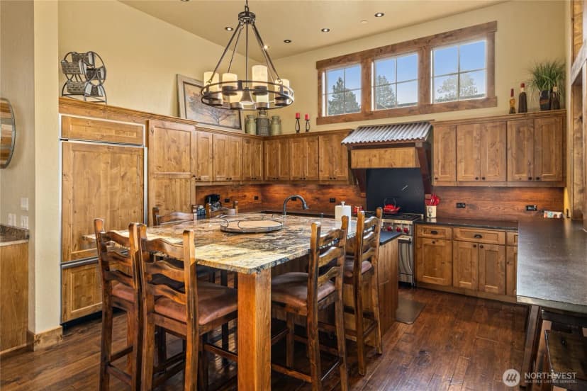 Property photo for 400 Tipple Hill Loop, Cle Elum photo 4