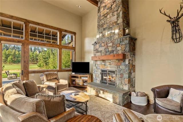 Property photo for 400 Tipple Hill Loop, Cle Elum photo 3