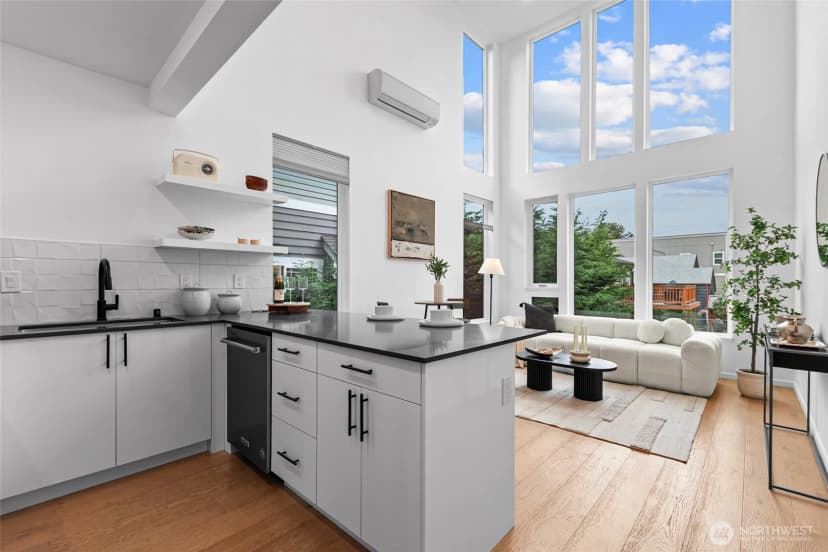 Property photo for 2612 E Yesler Way, Seattle