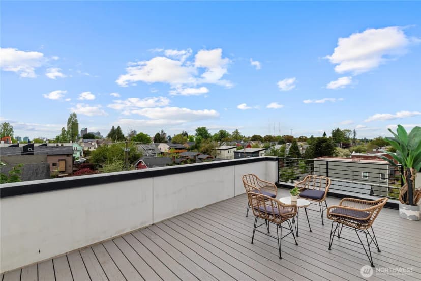 Property photo for 2612 E Yesler Way, Seattle photo 26