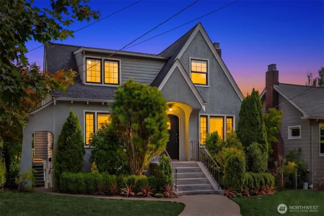 Property photo for 5208 36th Avenue Ne, Seattle