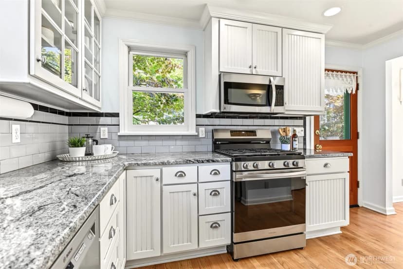 Property photo for 2815 Nw 96th Street, Seattle photo 11