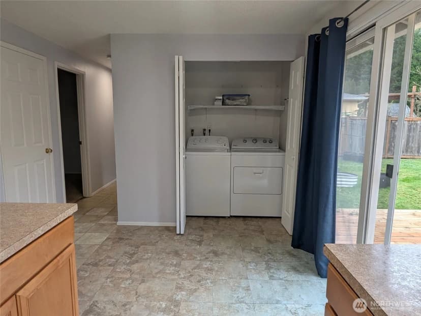 Property photo for 12221 Ne 75th Street, Kirkland photo 9
