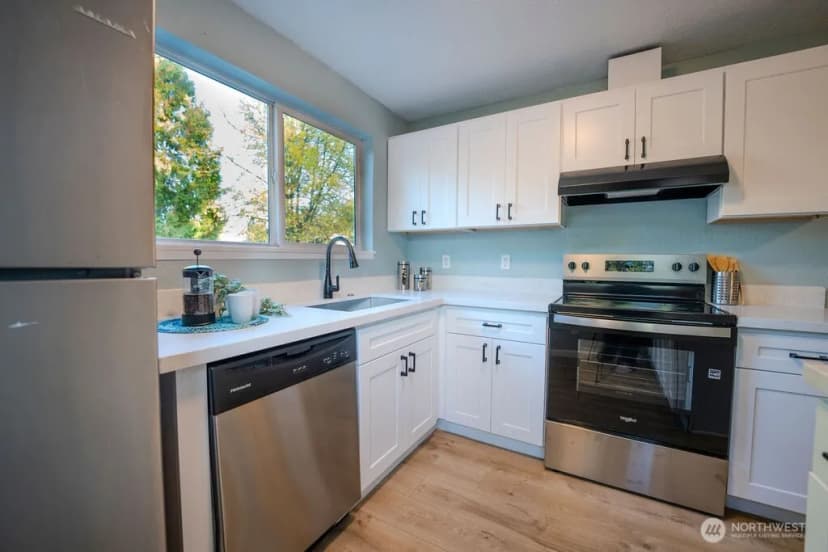 Property photo for 12419 Se Petrovitsky Road, Renton photo 6