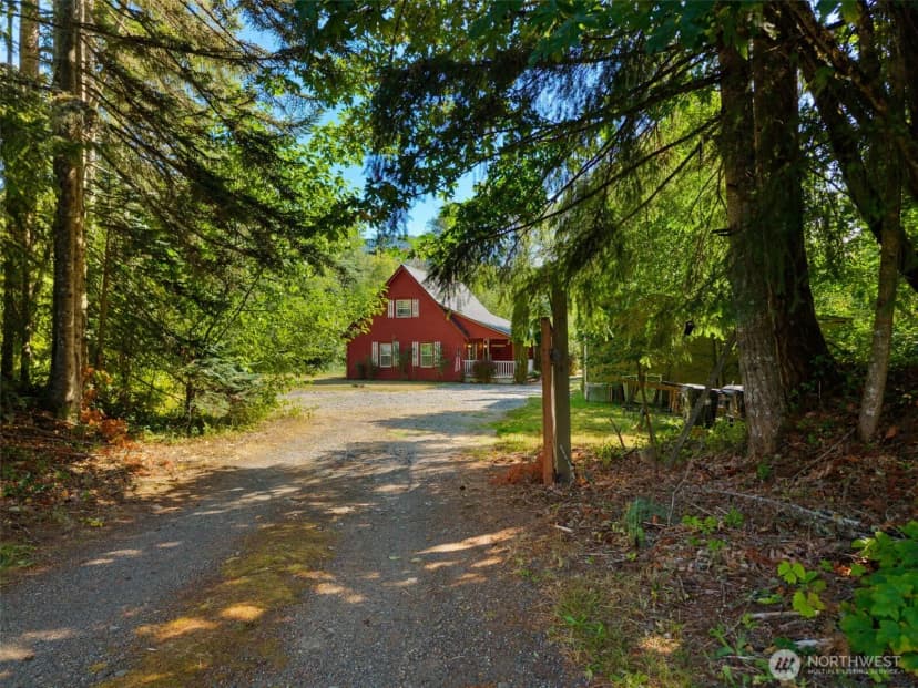 Property photo for 19220 State Route 706 E, Elbe photo 3