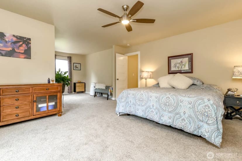 Property photo for 33114 40th Avenue S, Roy photo 15