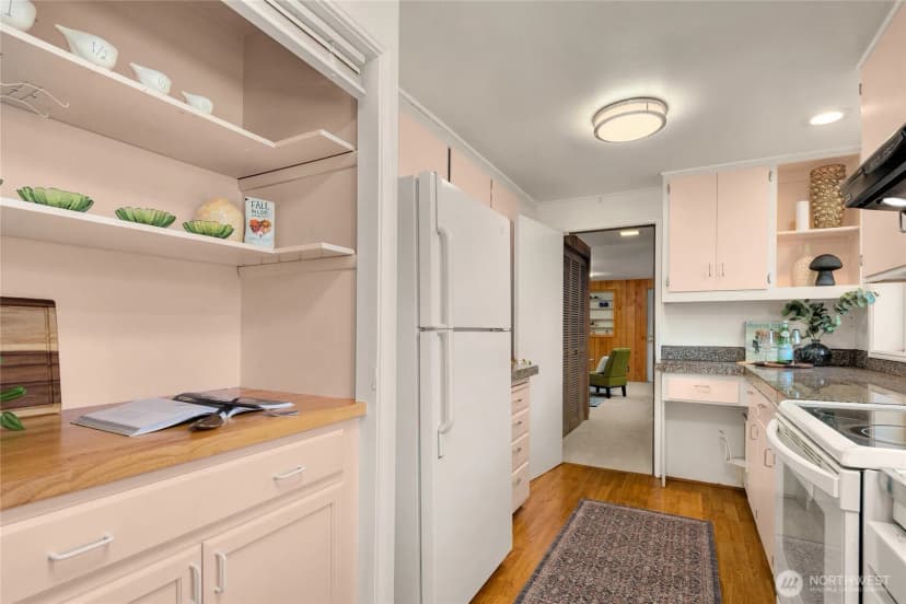 Property photo for 2108 Ne 165th Street, Shoreline photo 18