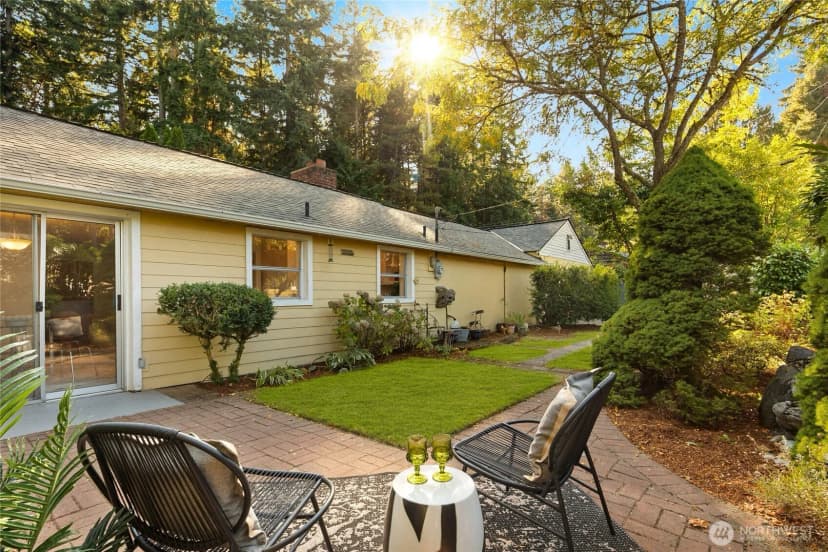 Property photo for 2108 Ne 165th Street, Shoreline photo 32