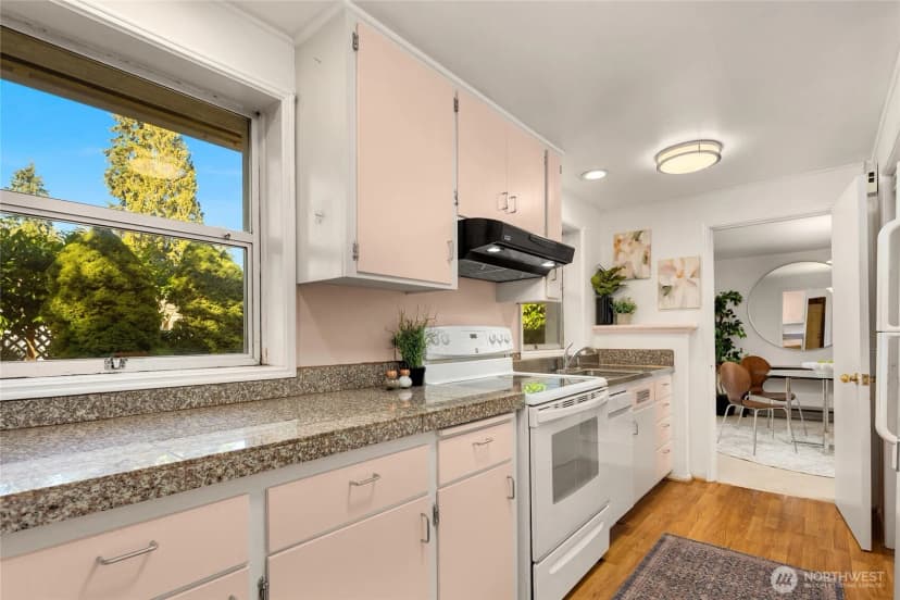 Property photo for 2108 Ne 165th Street, Shoreline photo 16