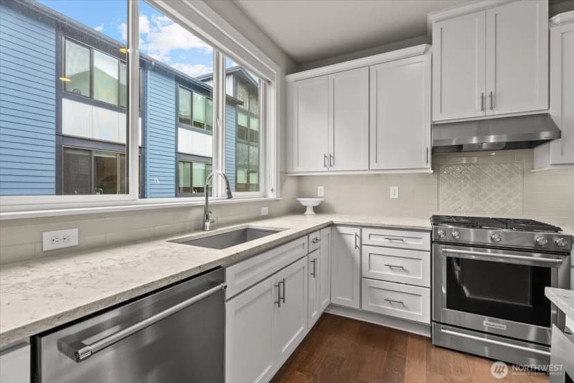 Property photo for 9631 Ne 183rd Street #c, Bothell photo 8