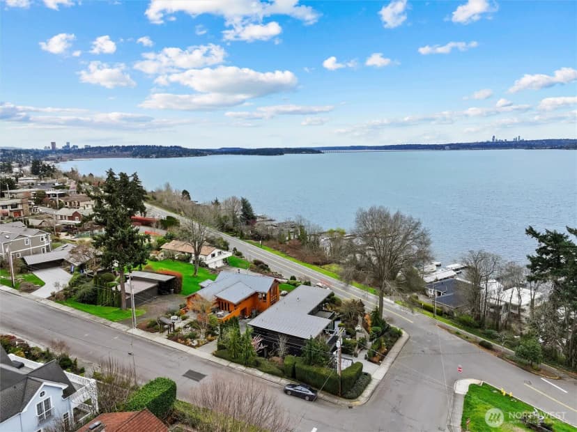 Property photo for 919 6th Street W, Kirkland photo 39