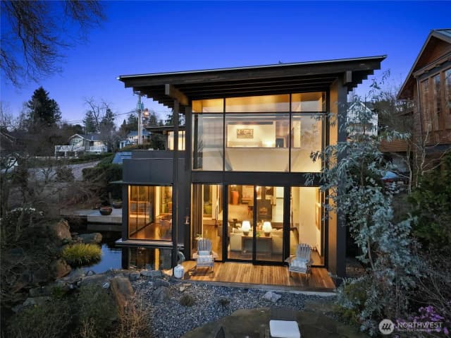 Property photo for 919 6th Street W, Kirkland photo 3