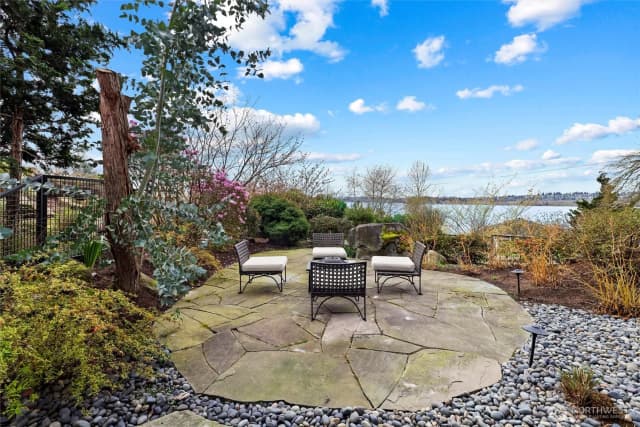 Property photo for 919 6th Street W, Kirkland photo 4