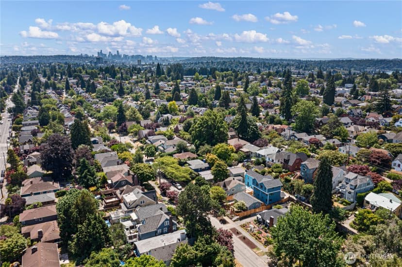 Property photo for 8043 19th Avenue Ne, Seattle photo 27