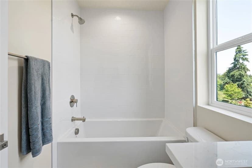 Property photo for 8043 19th Avenue Ne, Seattle photo 12