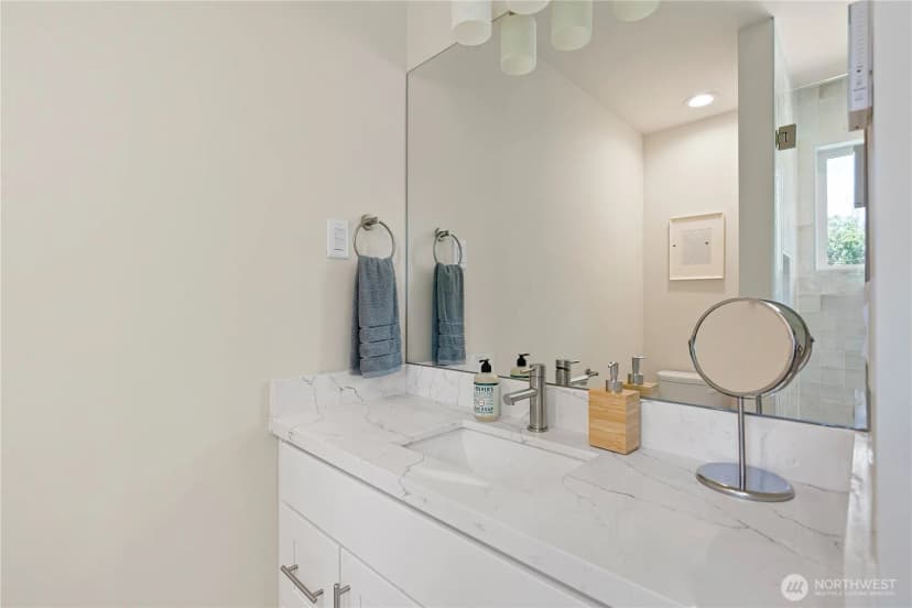 Property photo for 8043 19th Avenue Ne, Seattle photo 16