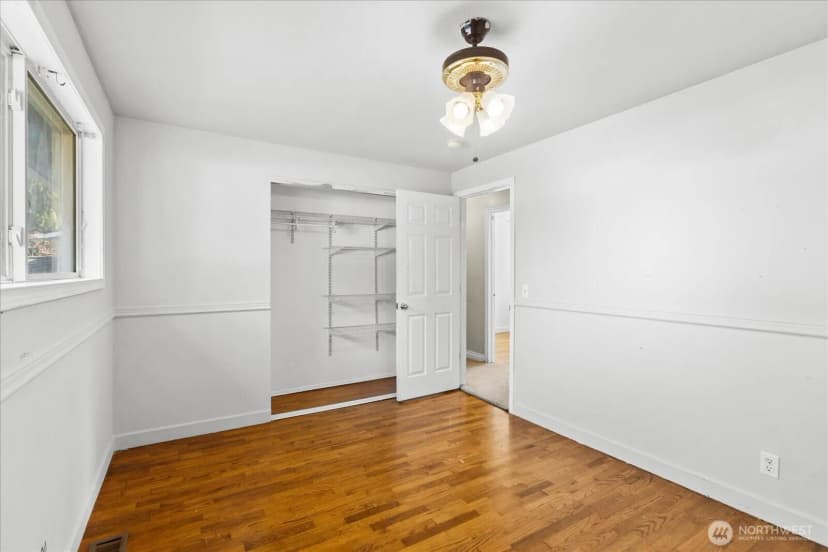 Property photo for 7819 225th Place Sw, Edmonds photo 17