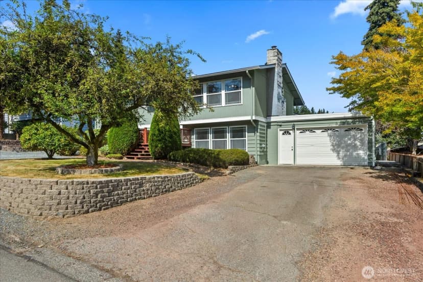 Property photo for 7819 225th Place Sw, Edmonds photo 3