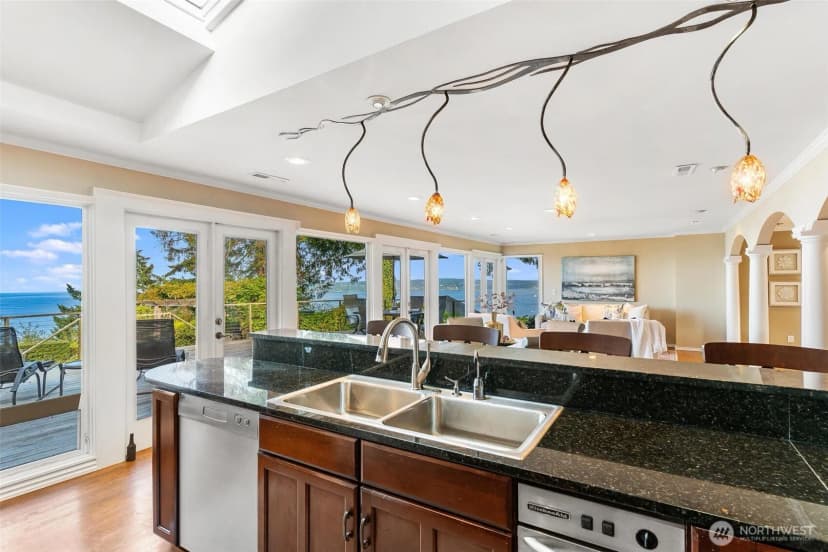 Property photo for 11912 Marine View Drive, Edmonds photo 23