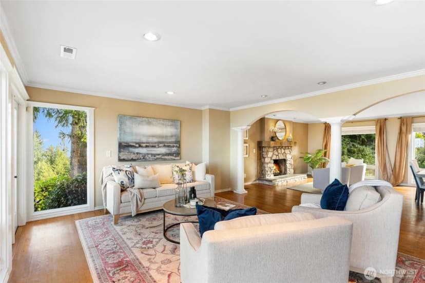 Property photo for 11912 Marine View Drive, Edmonds photo 14