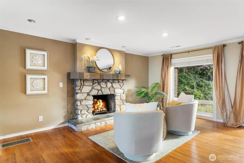 Property photo for 11912 Marine View Drive, Edmonds photo 16