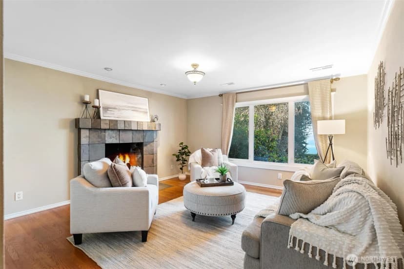 Property photo for 11912 Marine View Drive, Edmonds photo 27