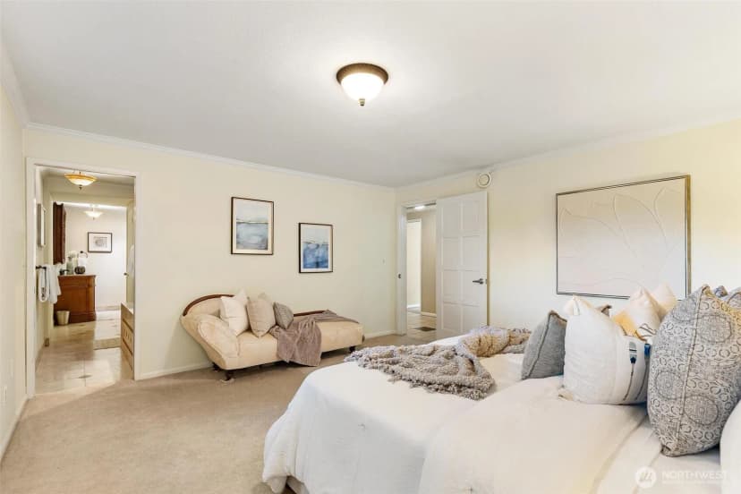 Property photo for 11912 Marine View Drive, Edmonds photo 32