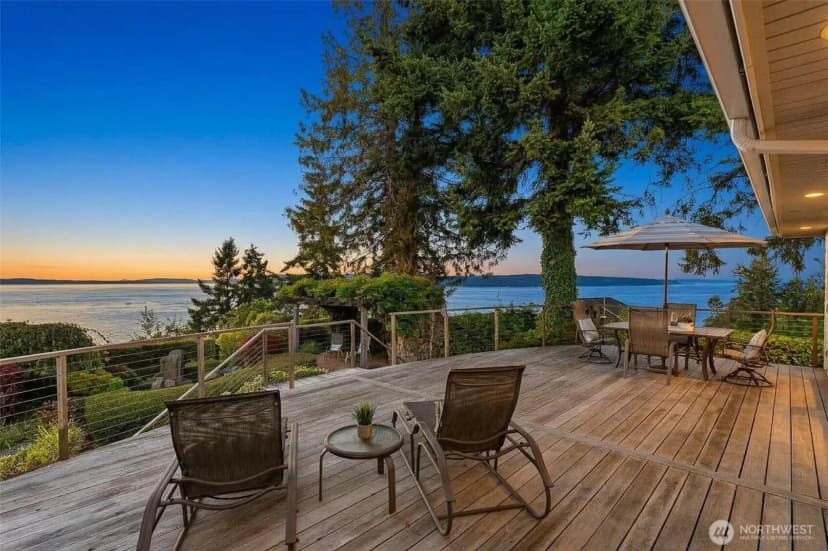 Property photo for 11912 Marine View Drive, Edmonds photo 10