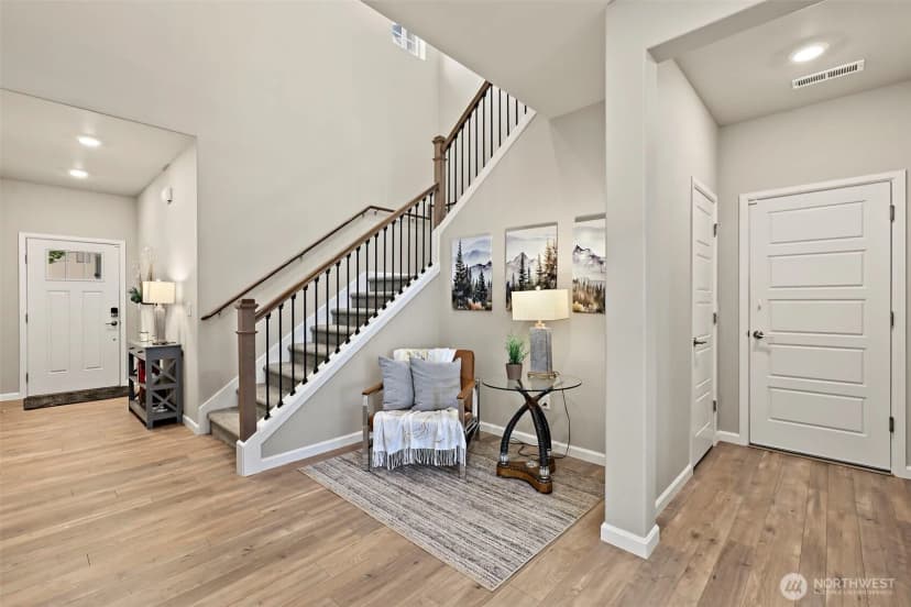 Property photo for 32800 Ash Avenue Se, Black Diamond photo 2
