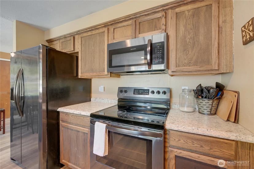 Property photo for 6910 E Cascade Drive, Port Orchard photo 12