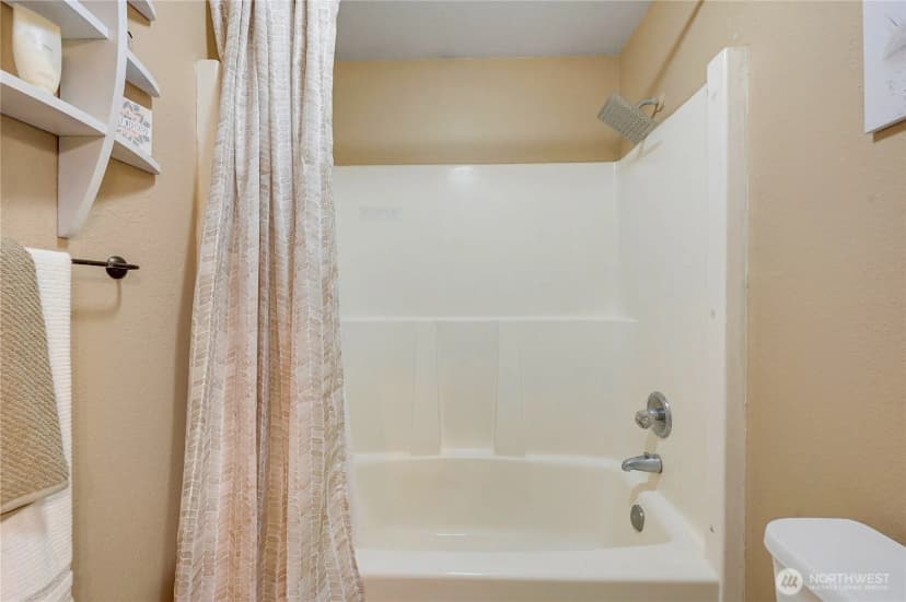 Property photo for 6910 E Cascade Drive, Port Orchard photo 32