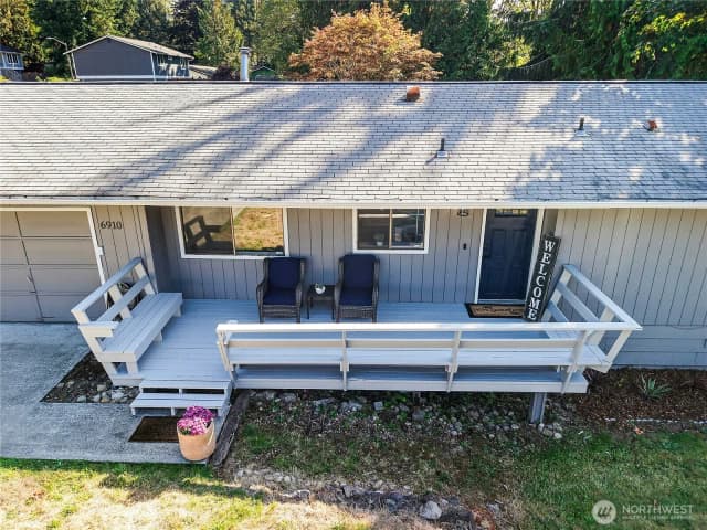 Property photo for 6910 E Cascade Drive, Port Orchard photo 4