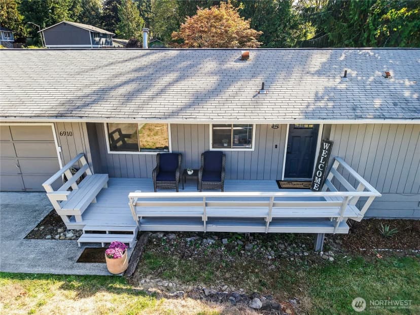 Property photo for 6910 E Cascade Drive, Port Orchard photo 4