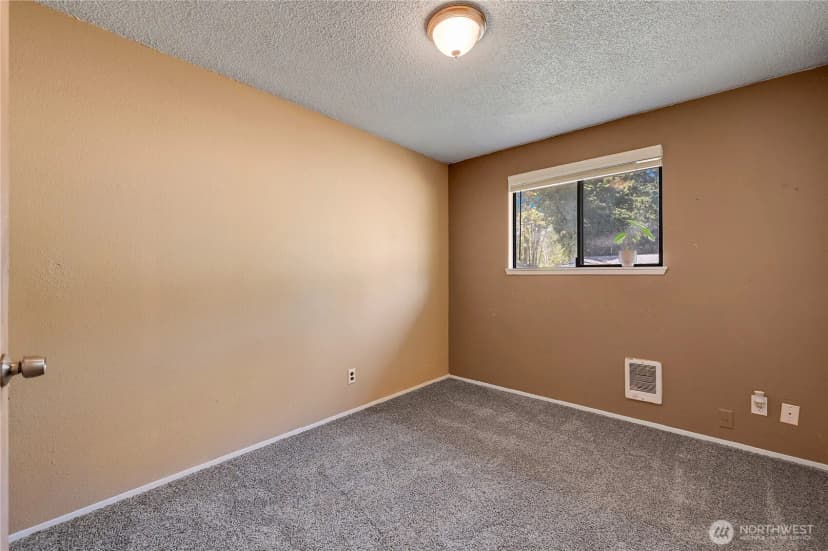 Property photo for 6910 E Cascade Drive, Port Orchard photo 27
