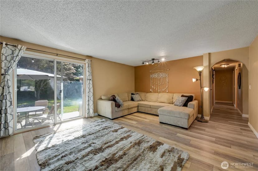Property photo for 6910 E Cascade Drive, Port Orchard photo 18