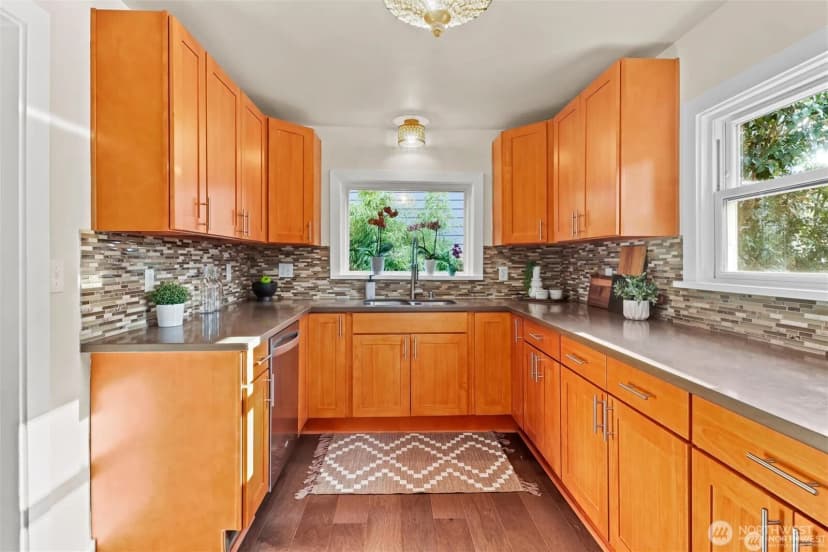 Property photo for 11237 84th Avenue S, Seattle photo 6