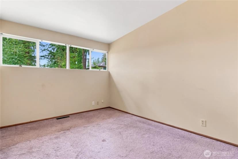 Property photo for 2439 160th Avenue Ne, Bellevue photo 19