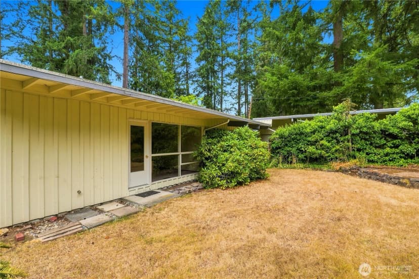 Property photo for 2439 160th Avenue Ne, Bellevue photo 31