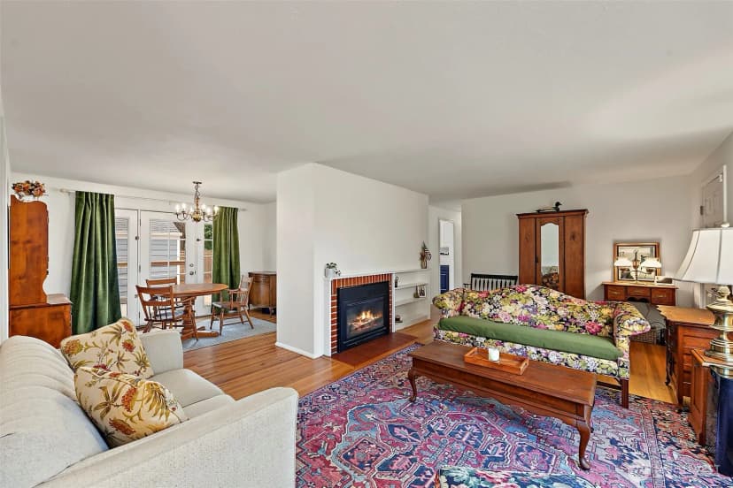 Property photo for 10903 Meadow Road Sw, Lakewood photo 7