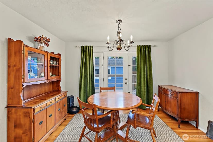 Property photo for 10903 Meadow Road Sw, Lakewood photo 19