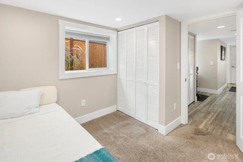 Property photo for 6271 Ellis Avenue S, Seattle photo 22