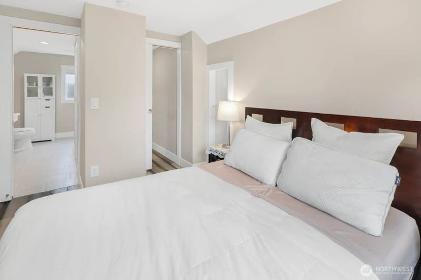 Property photo for 6271 Ellis Avenue S, Seattle photo 17