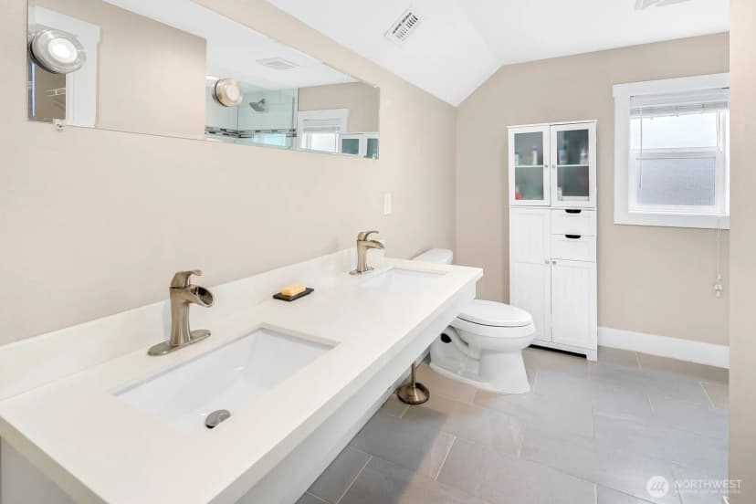 Property photo for 6271 Ellis Avenue S, Seattle photo 19
