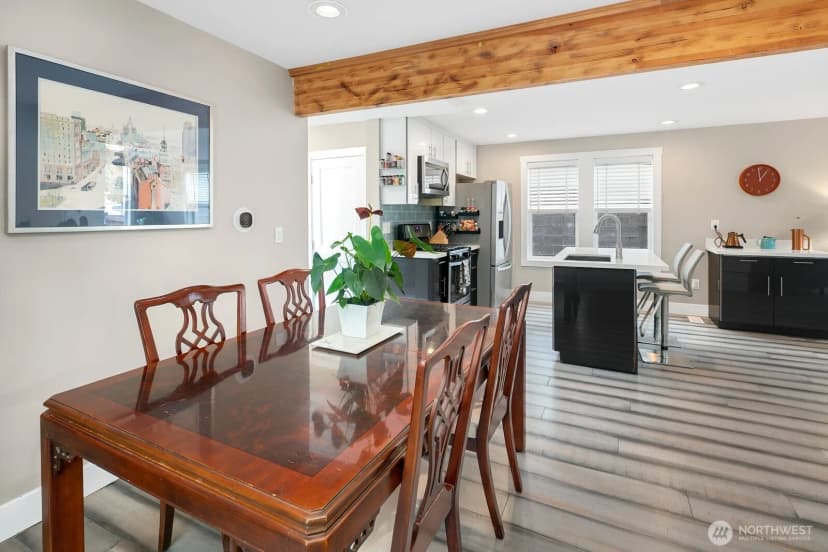 Property photo for 6271 Ellis Avenue S, Seattle photo 12